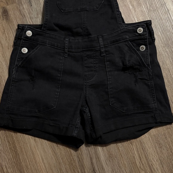 Hollister Black Denim Short Overalls - Size XS - Picture 4 of 9